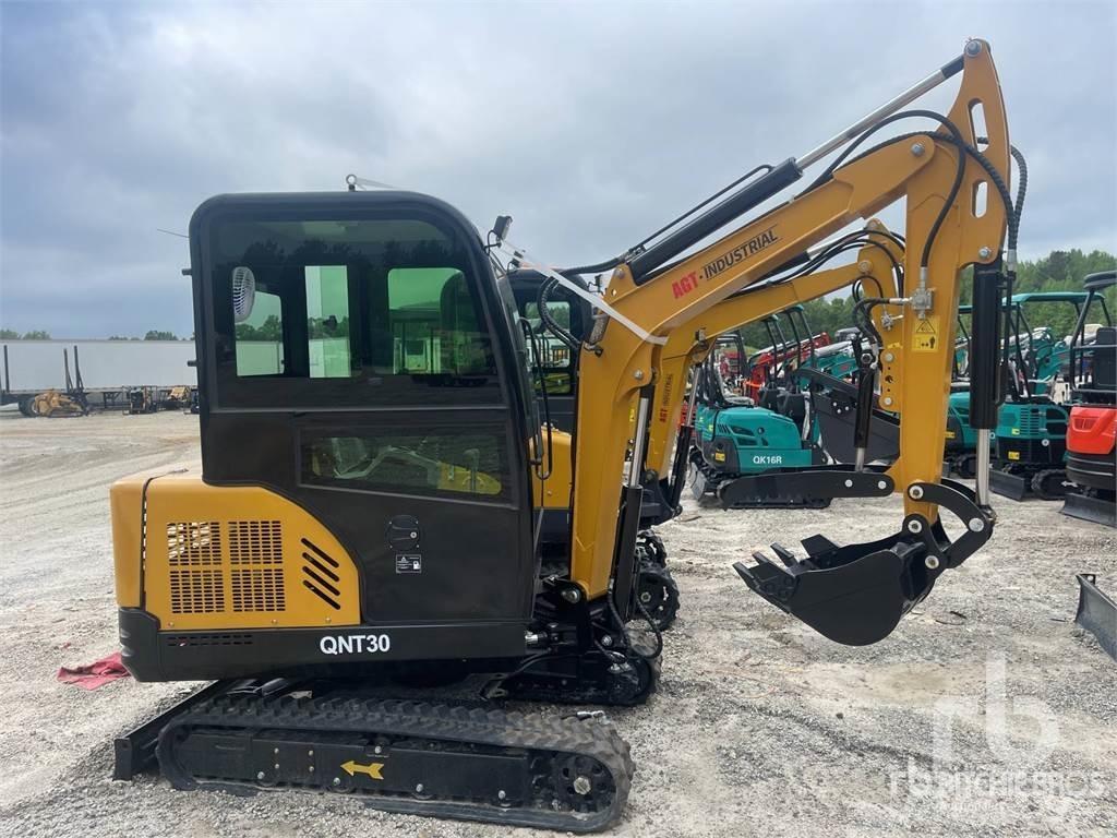 AGT QNT30 小型挖掘机