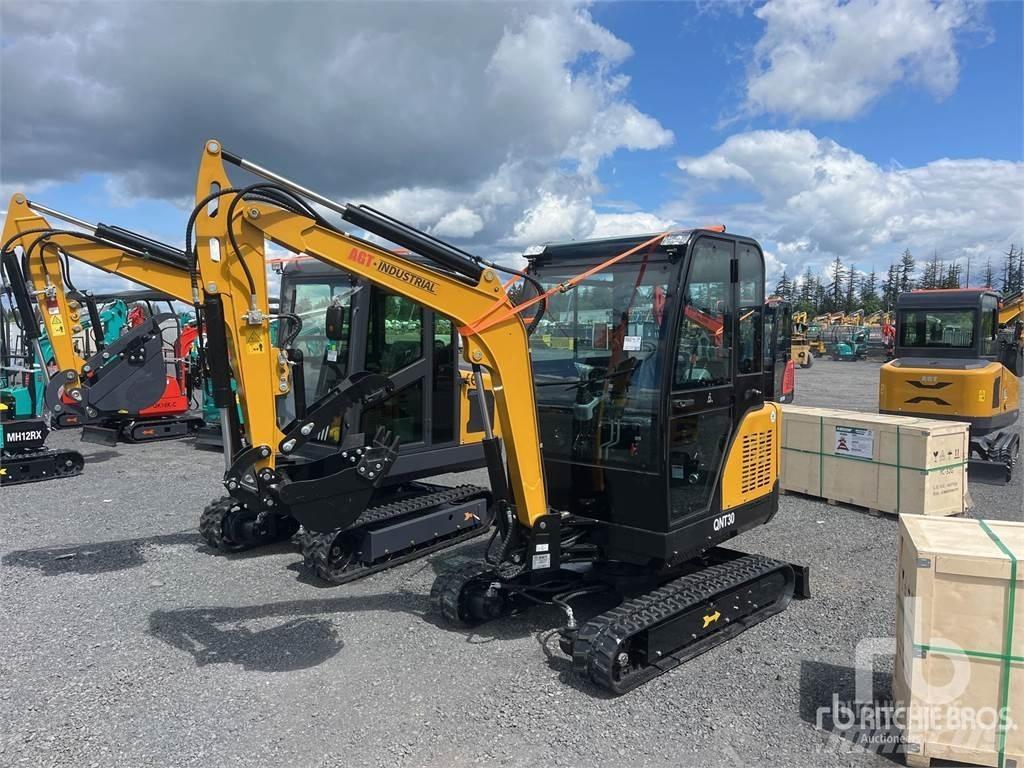 AGT QNT30 小型挖掘机