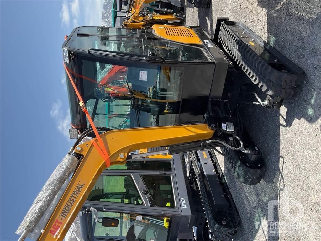 AGT QNT30 小型挖掘机