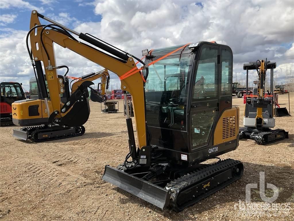 AGT QNT30 小型挖掘机