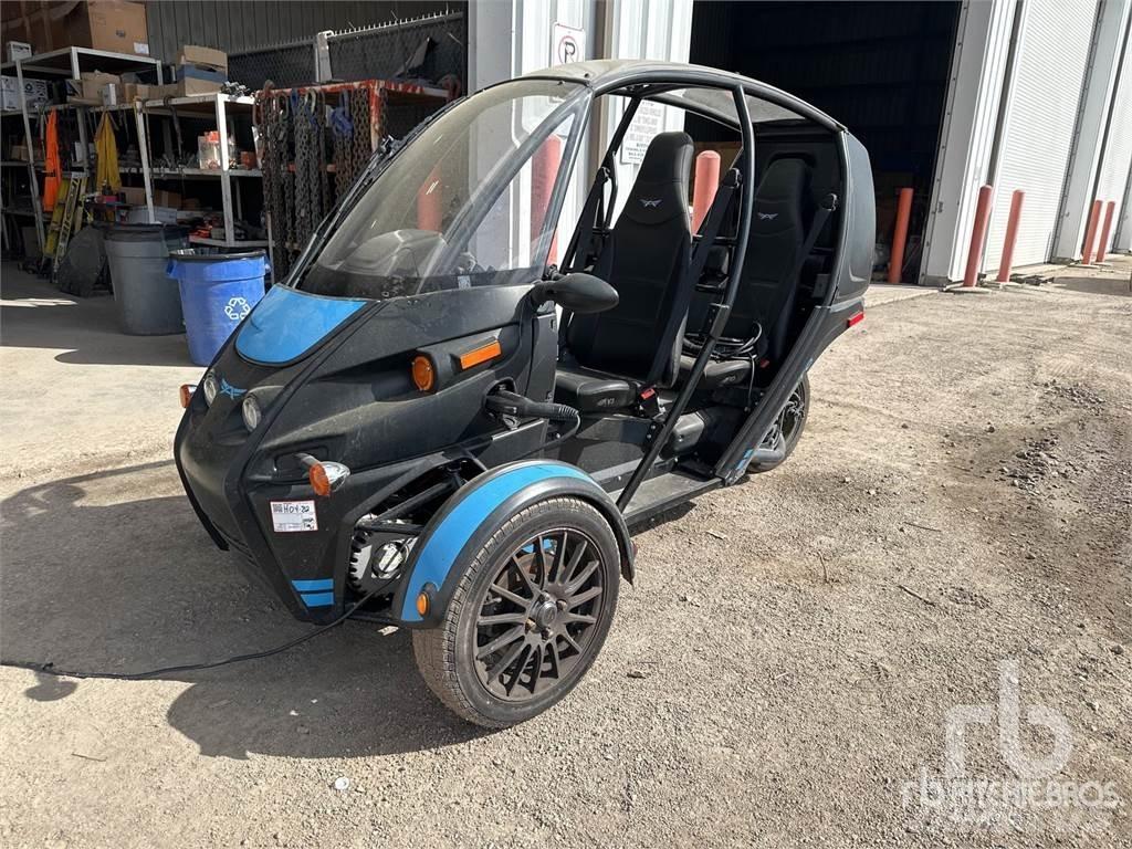  ARCIMOTO EV3 汽车