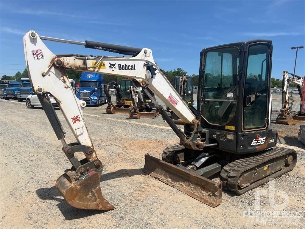 Bobcat E35 小型挖掘机