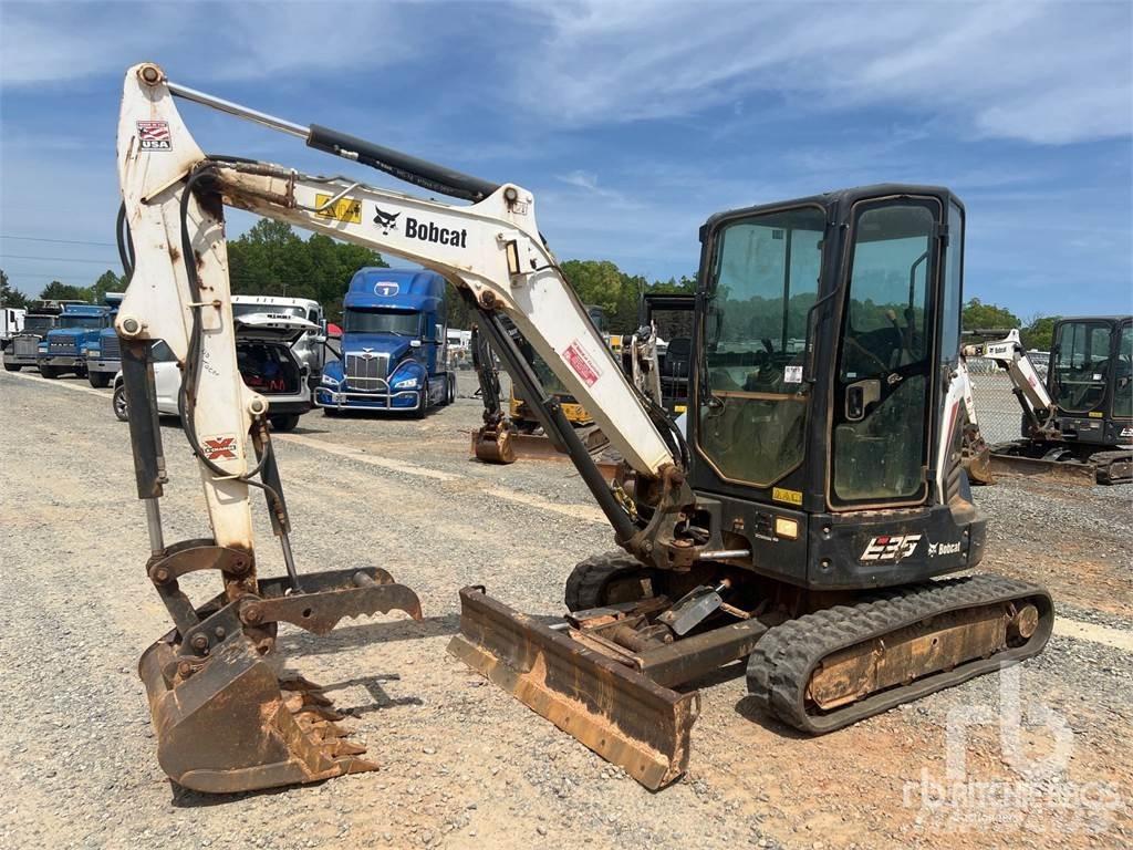 Bobcat E35 小型挖掘机