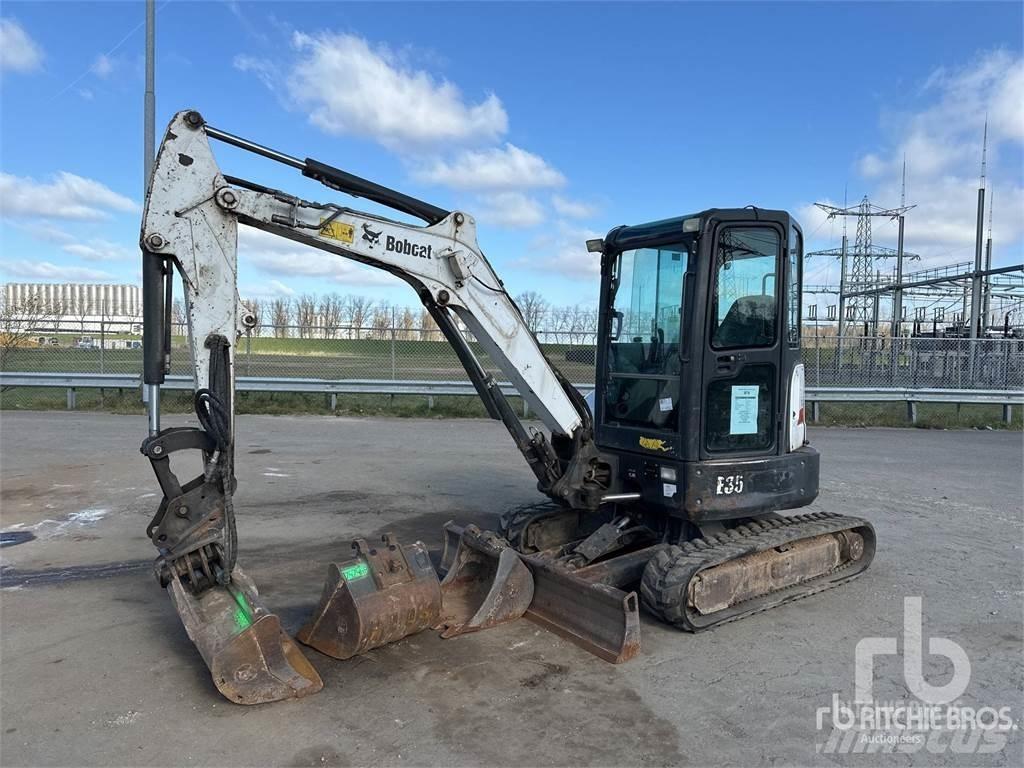 Bobcat E35 小型挖掘机