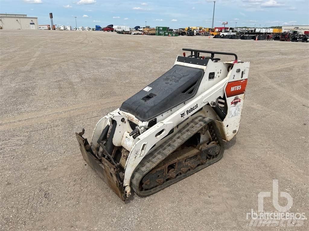 Bobcat MT85 滑移装载机
