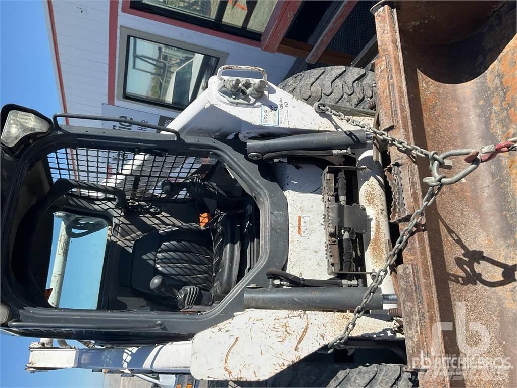Bobcat S530 滑移装载机