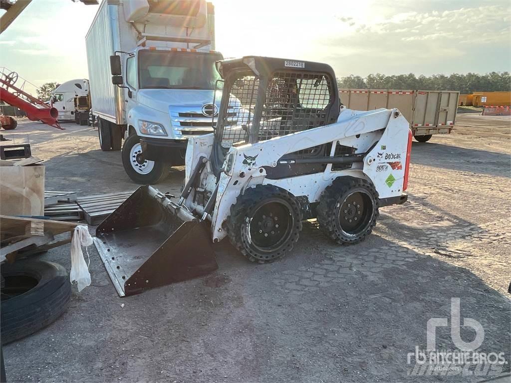Bobcat S550 滑移装载机