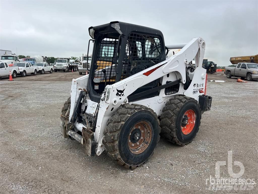 Bobcat S740 滑移装载机