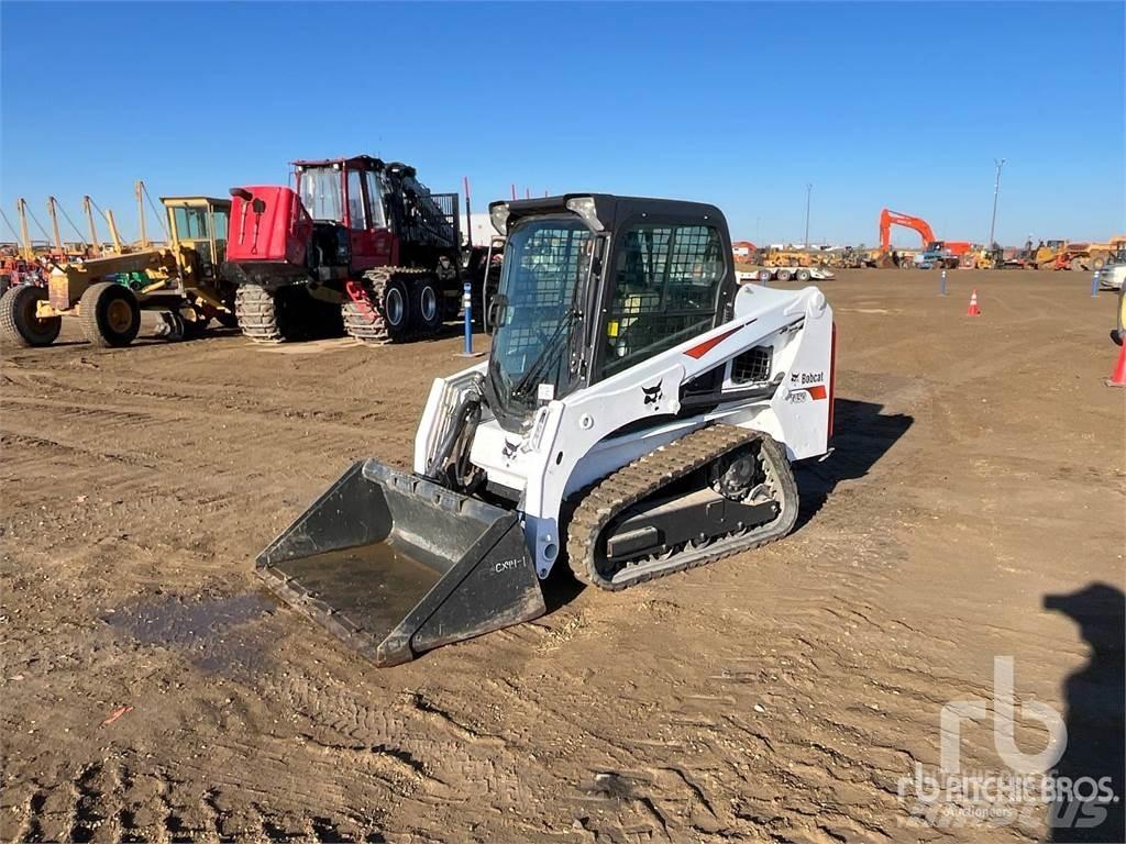 Bobcat T450 滑移装载机