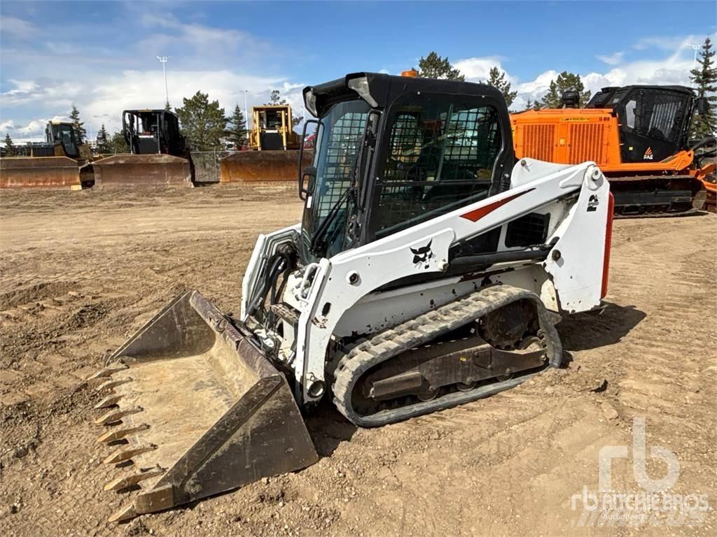 Bobcat T450 滑移装载机