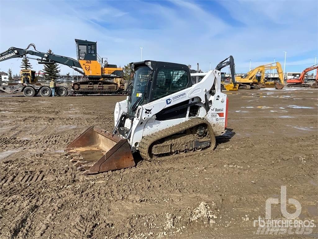 Bobcat T590 滑移装载机