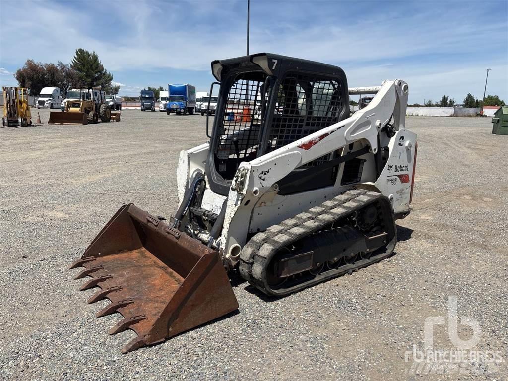 Bobcat T590 滑移装载机