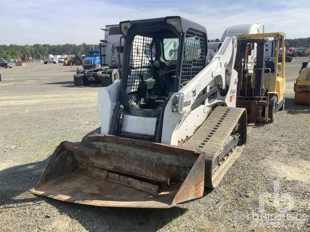 Bobcat T740 滑移装载机