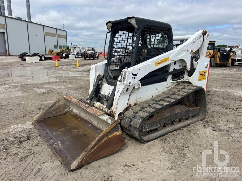 Bobcat T740 滑移装载机