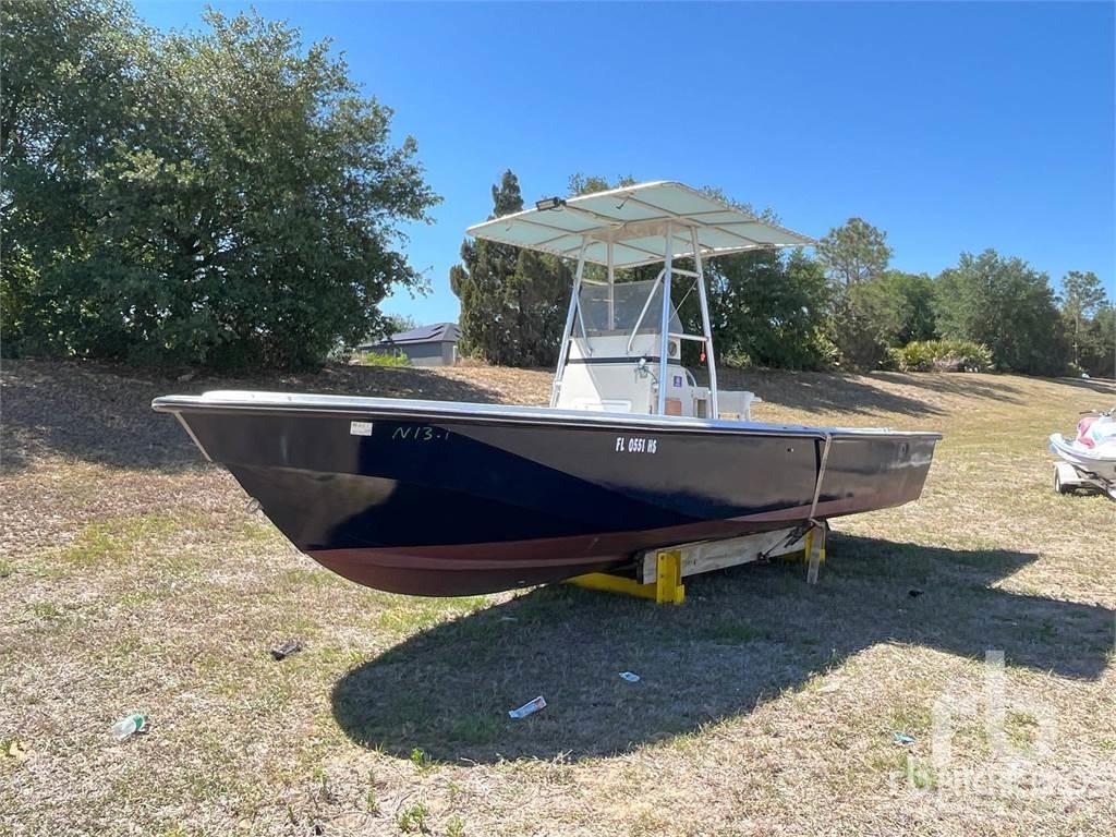  BOSTON WHALER 工作船/驳船