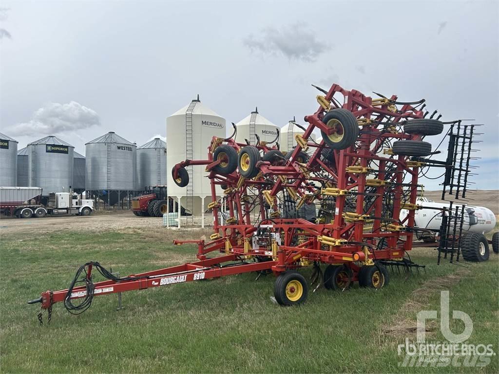 Bourgault 8910 手扶中耕机