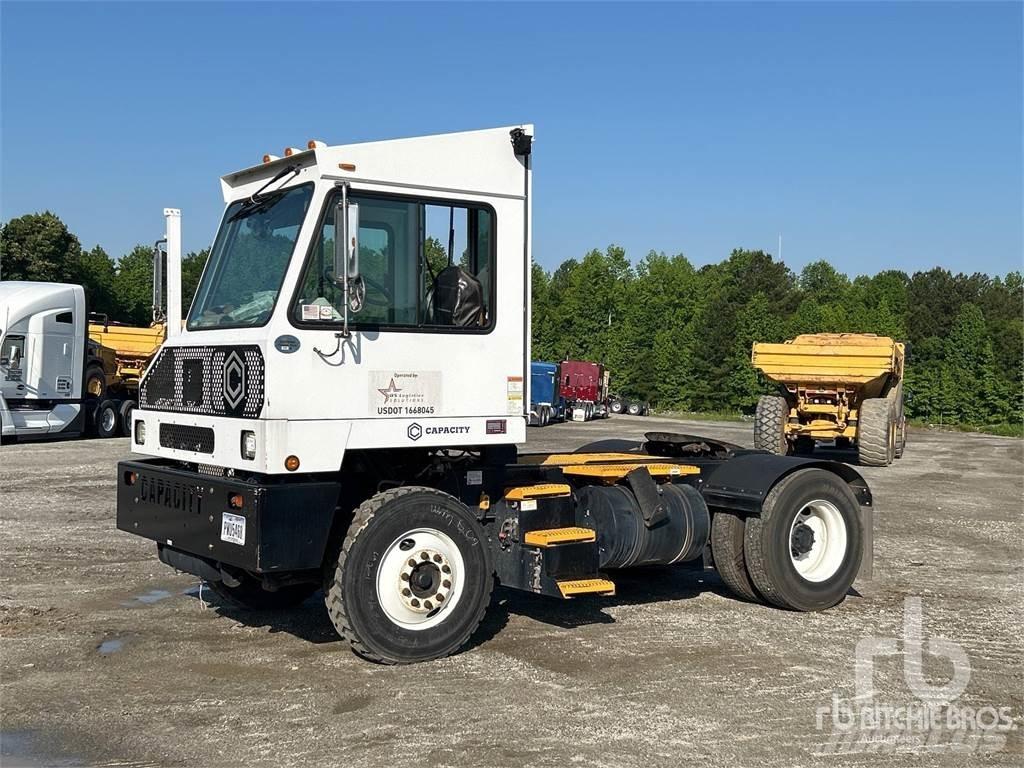 Capacity TJ5000 牵引车