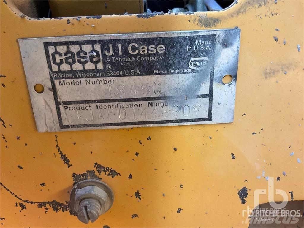 CASE 1845C 滑移装载机