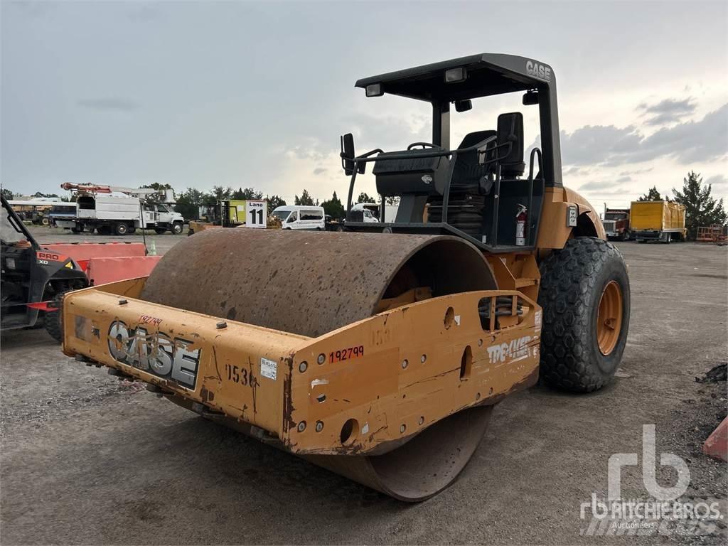 CASE SV212 土壤压实机