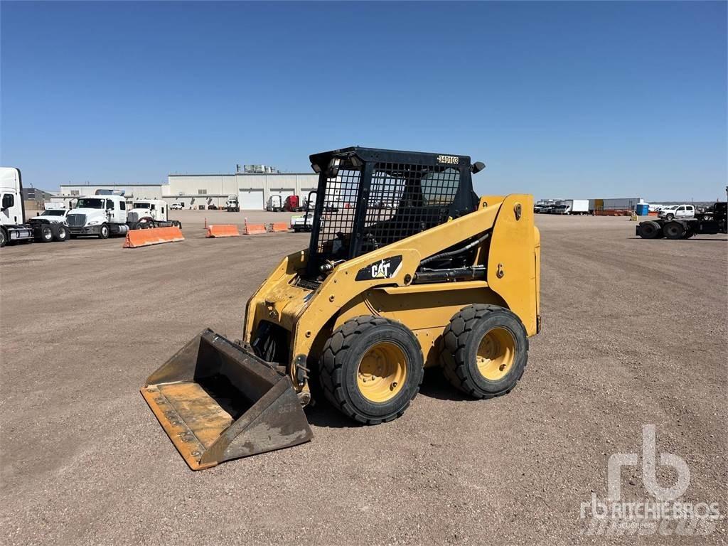 CAT 236B3 滑移装载机