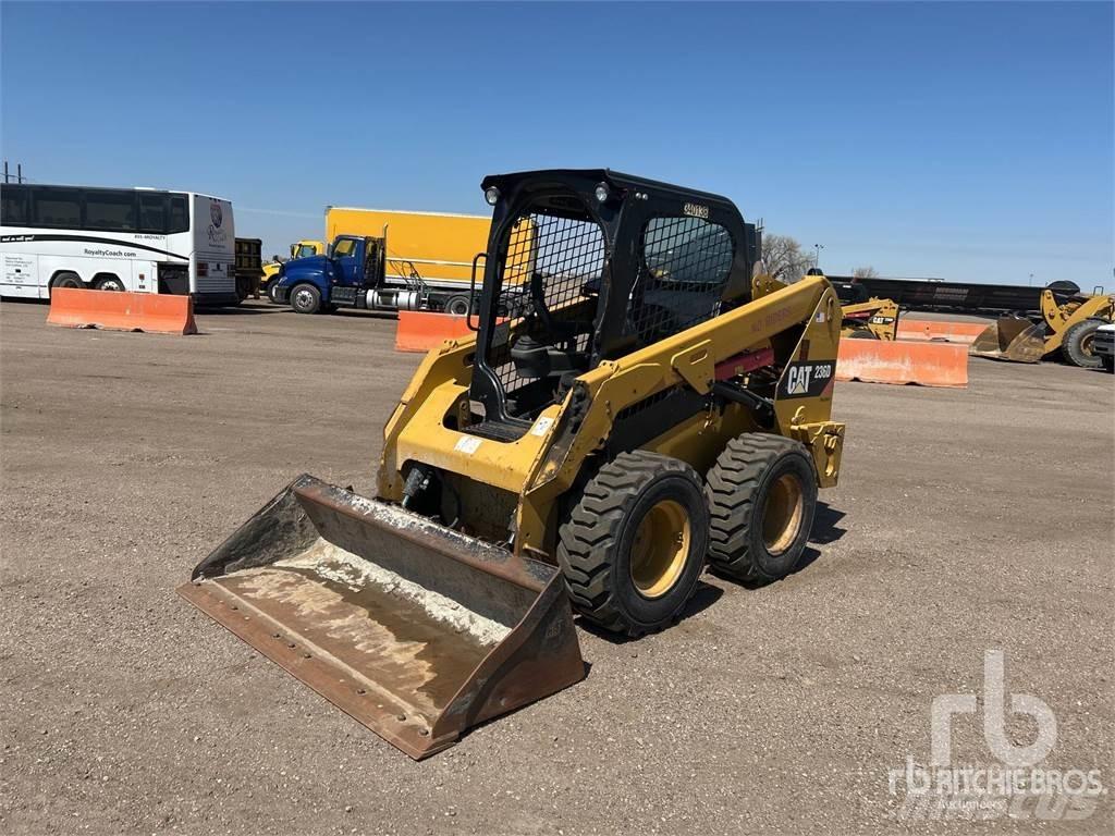 CAT 236D 滑移装载机