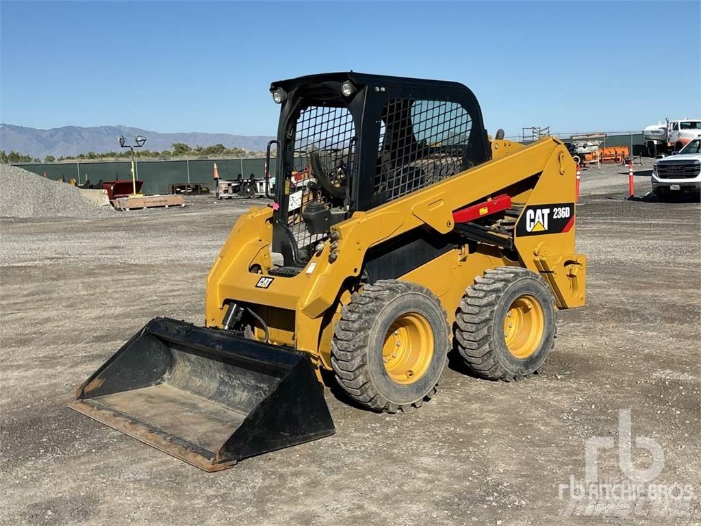 CAT 236D 滑移装载机