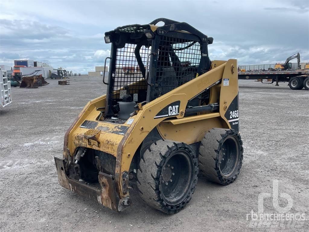 CAT 246B 滑移装载机