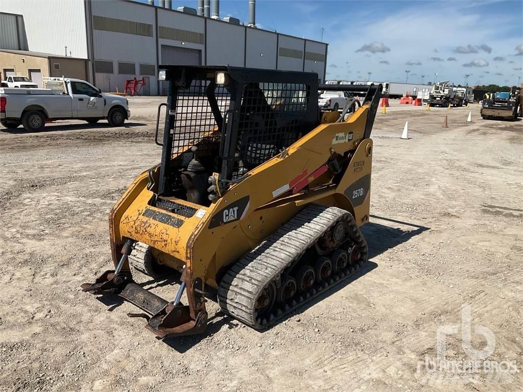 CAT 257B3 滑移装载机