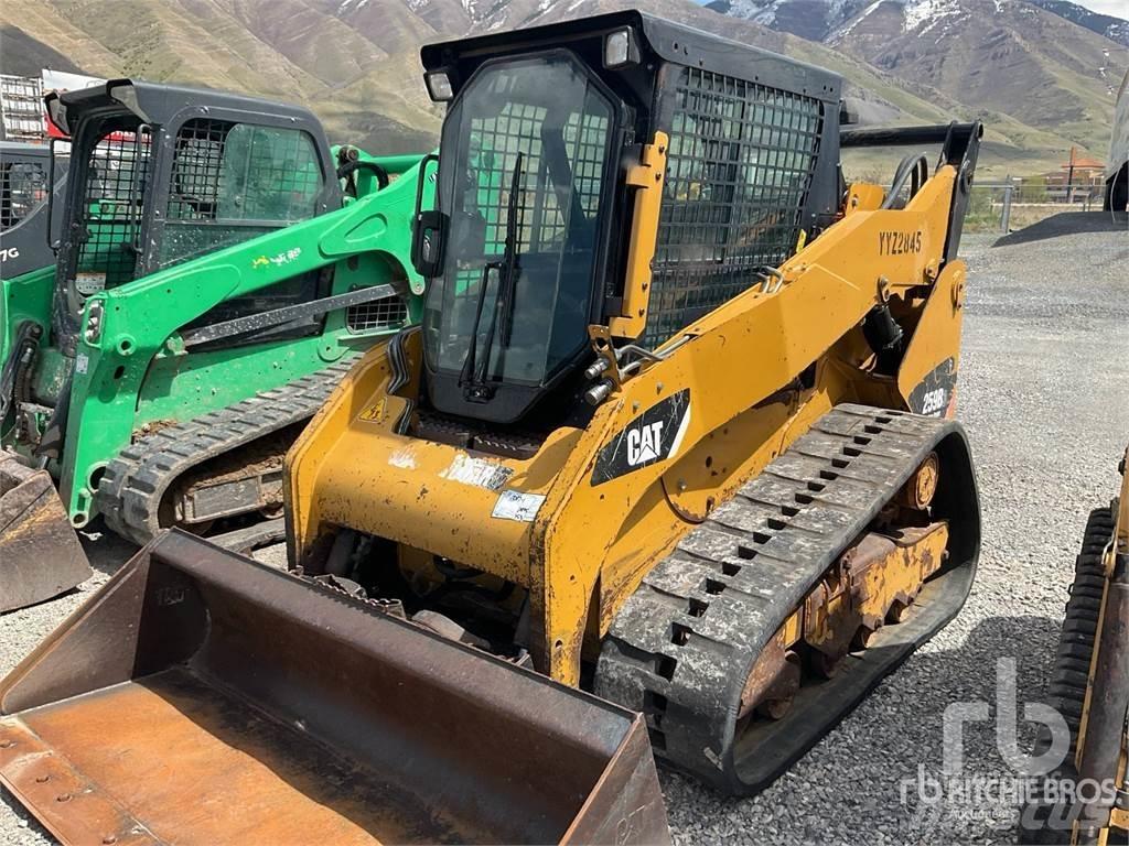 CAT 259B3 滑移装载机