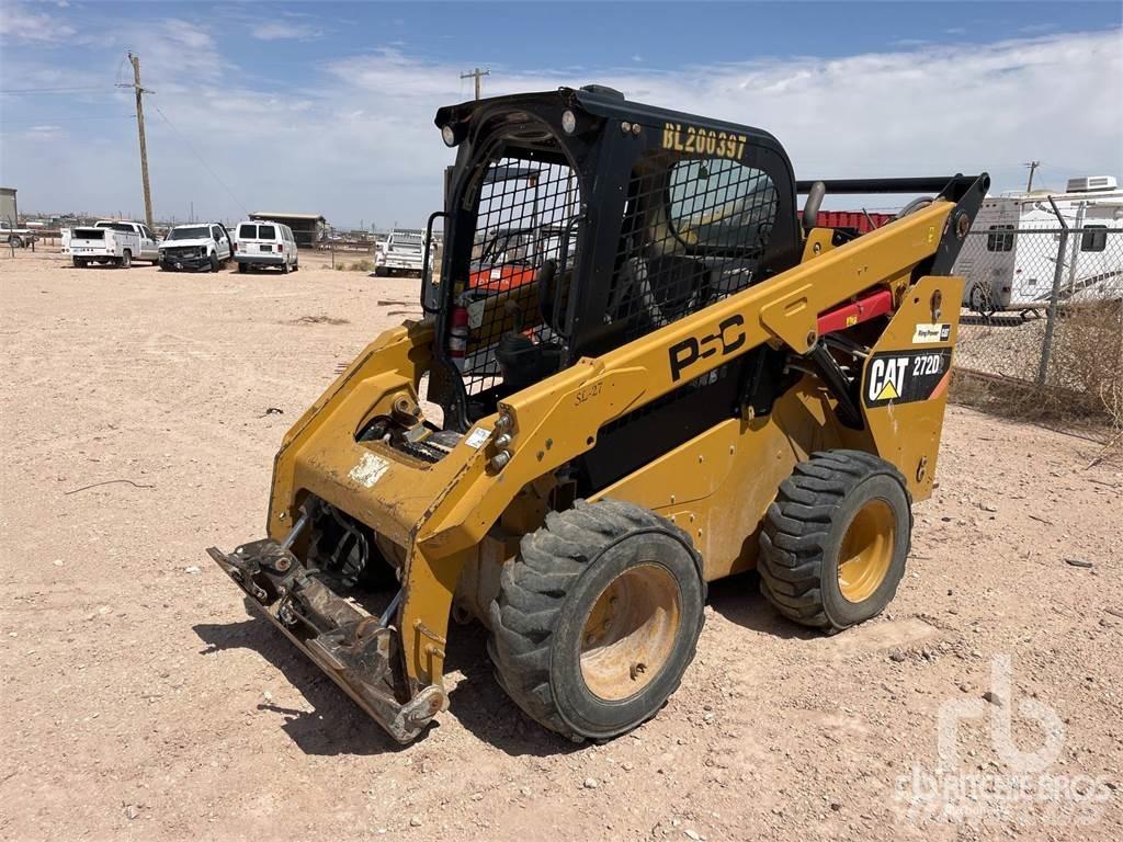 CAT 272D2 滑移装载机