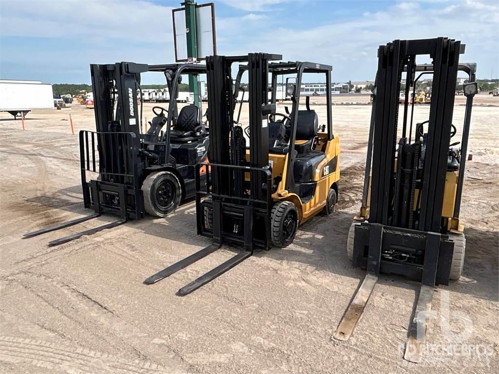 CAT 2C5000 柴油叉车