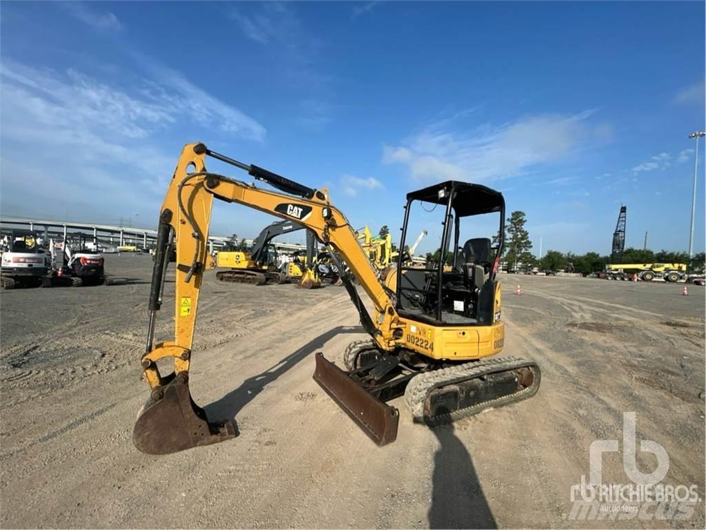 CAT 303.5E2CR 小型挖掘机