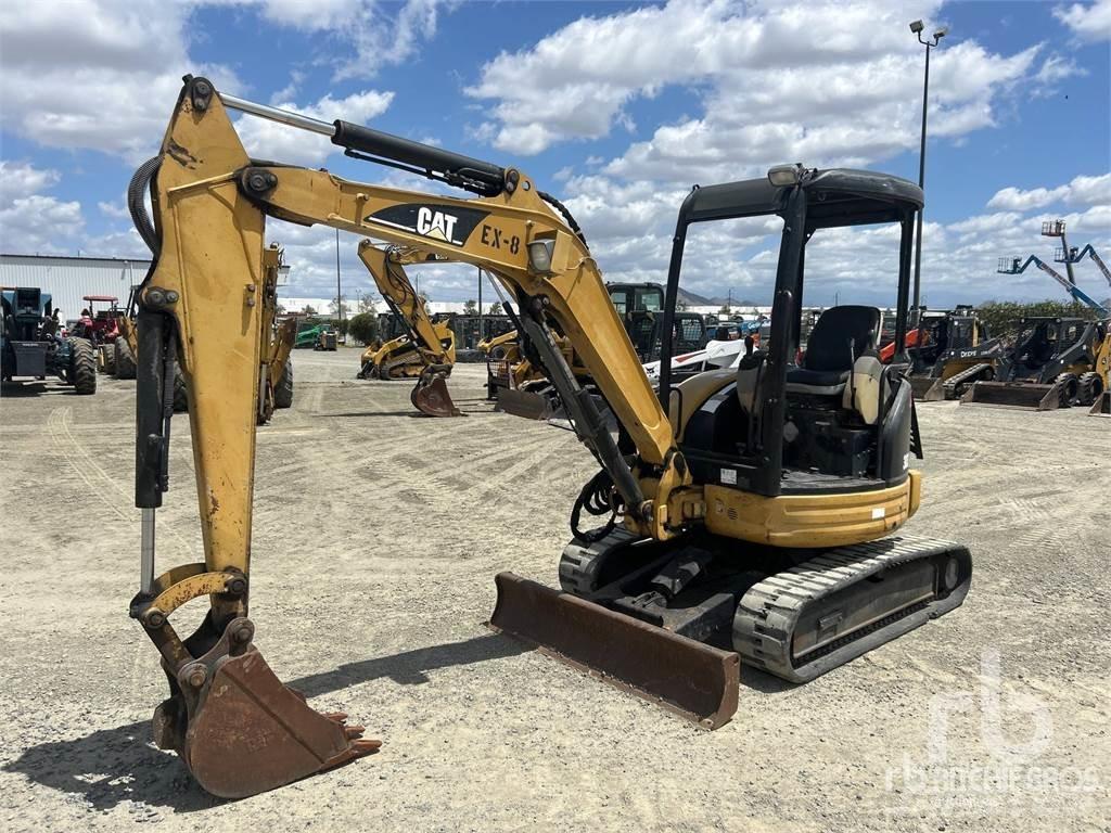 CAT 303 CR 小型挖掘机