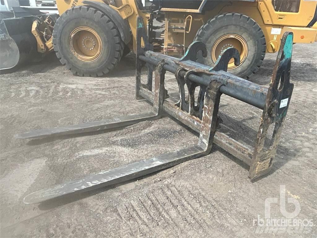 CAT 72 in 叉子