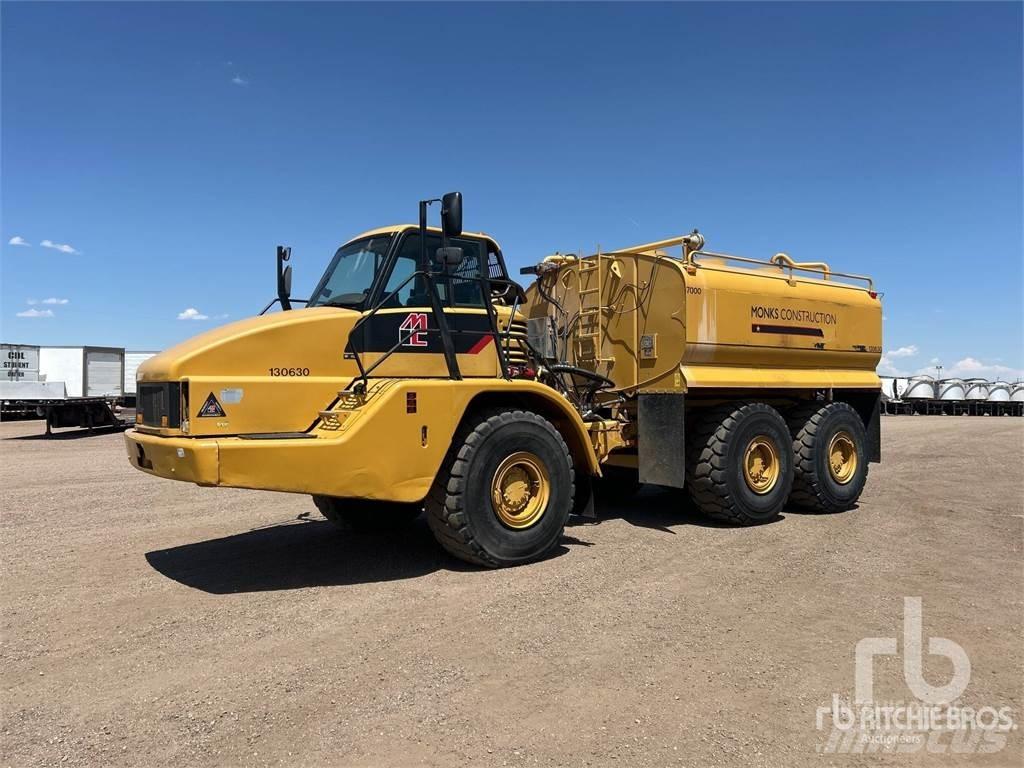 CAT 735 水罐车