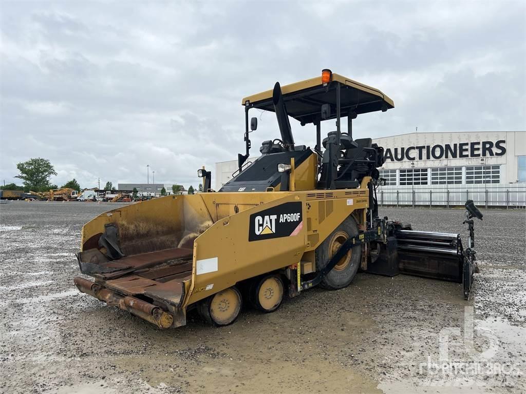 CAT AP600F 沥青摊铺机