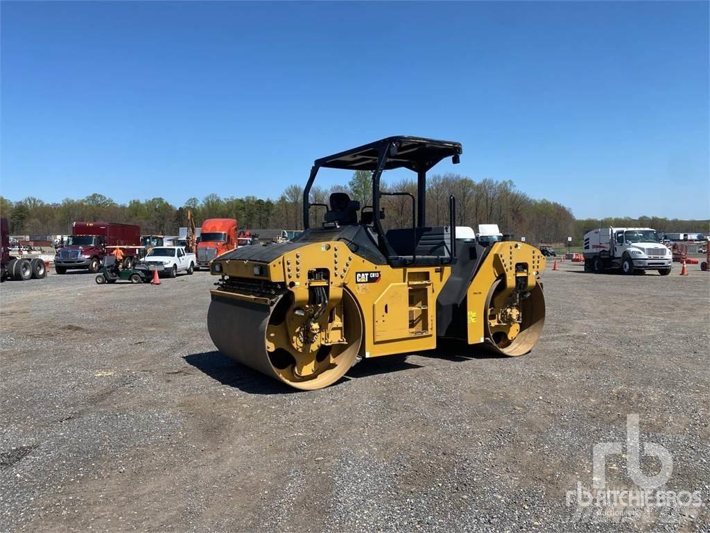 CAT CB13 双轮压路机