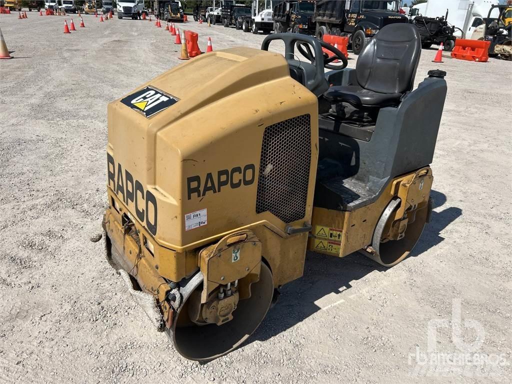 CAT CB14B 双轮压路机