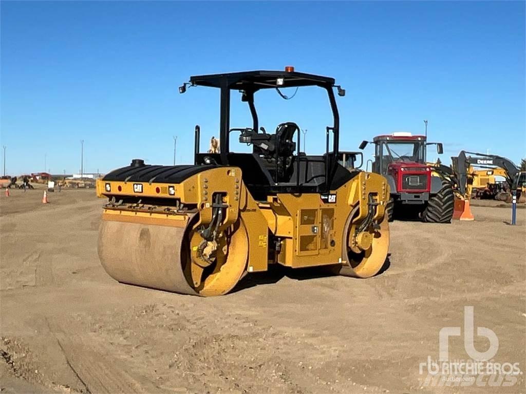 CAT CB54B 双轮压路机