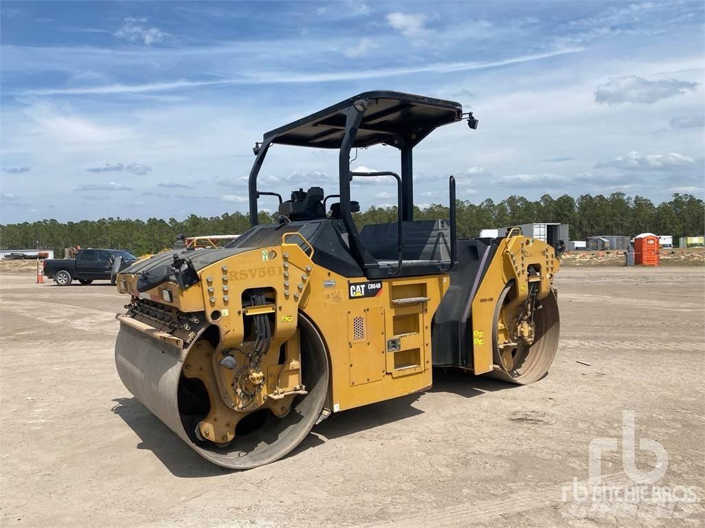 CAT CB64B 双轮压路机