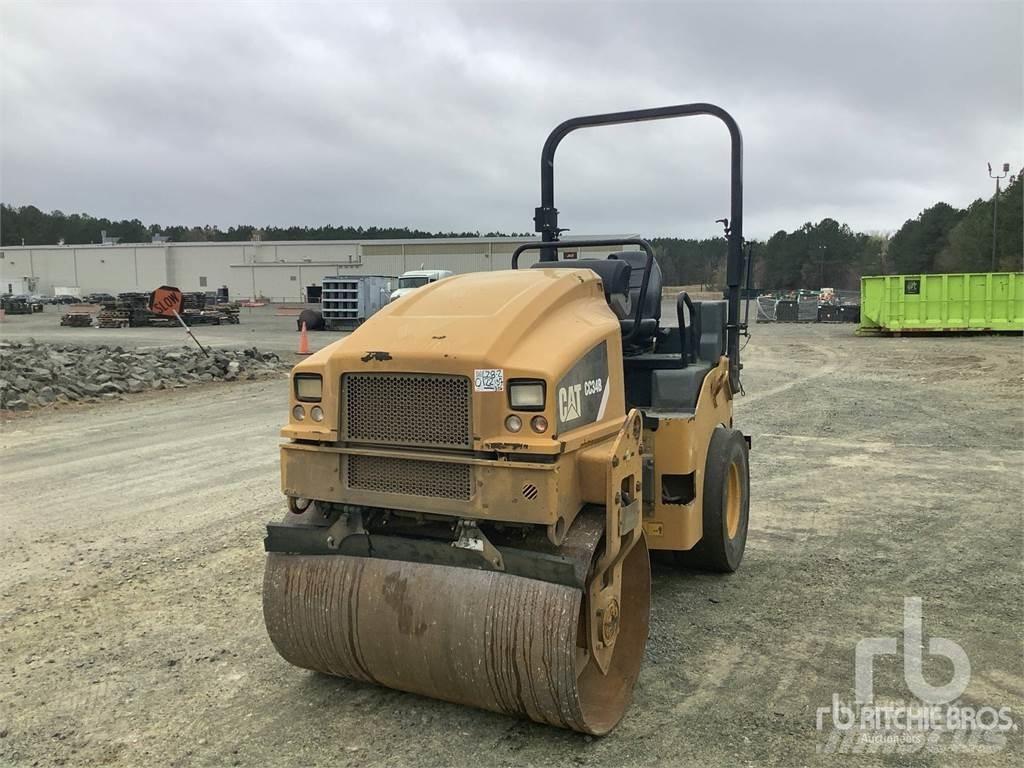 CAT CC34B 双轮压路机