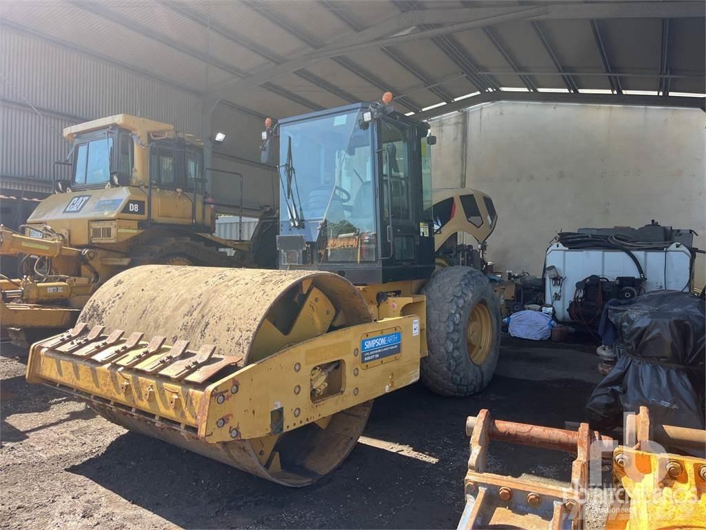 CAT CS56 土壤压实机