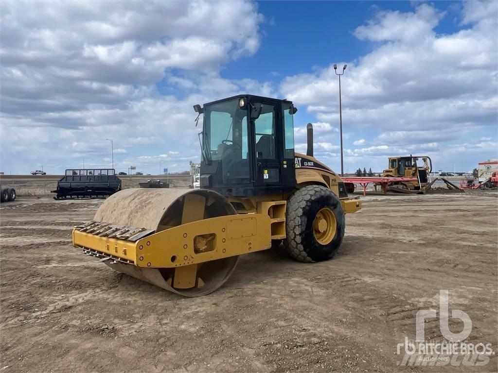 CAT CS563E 土壤压实机