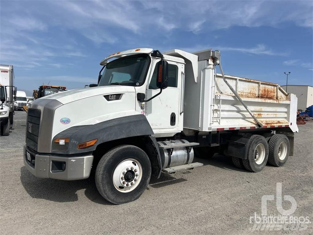 CAT CT660 自卸式货车