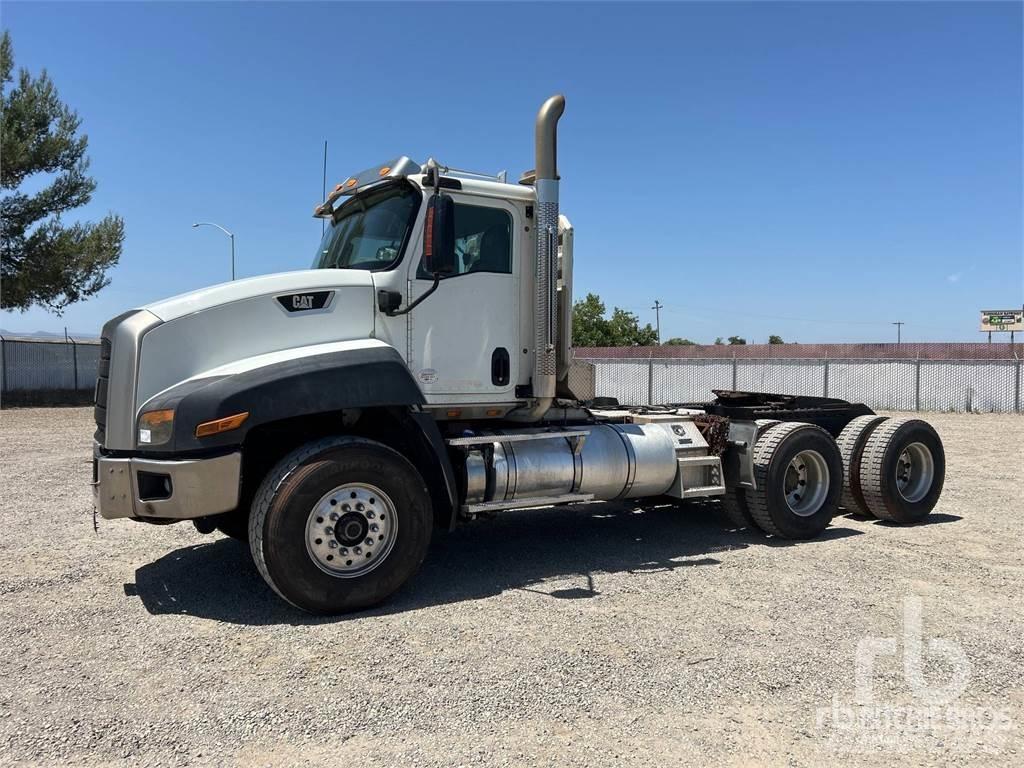 CAT CT660 牵引车