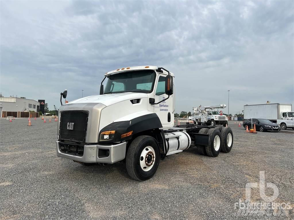 CAT CT660S 平板车