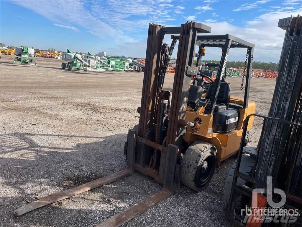 CAT DP30K 柴油叉车