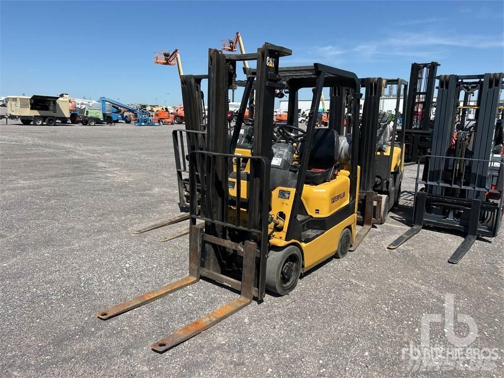 CAT GC25K 柴油叉车