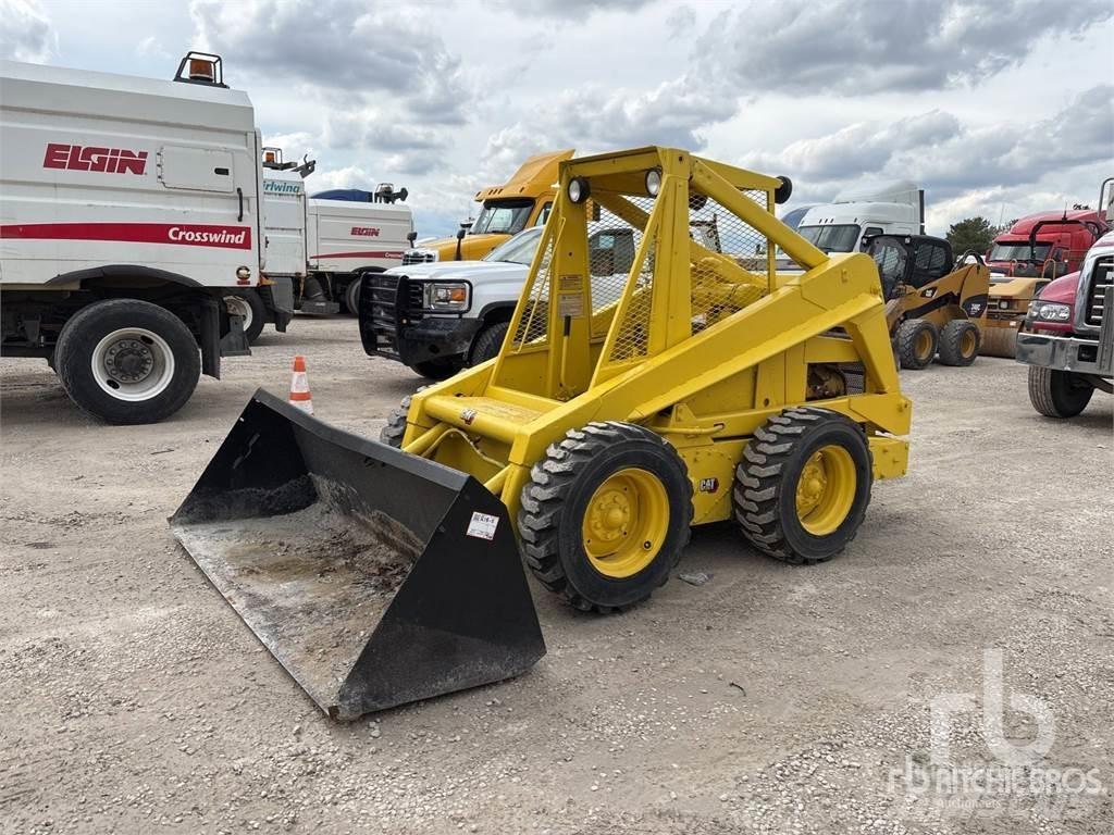 CAT L35 滑移装载机
