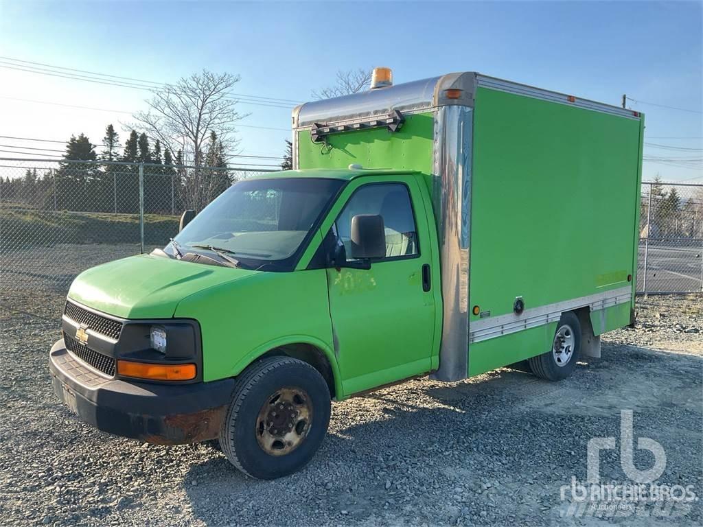 Chevrolet 3500 大型面包车